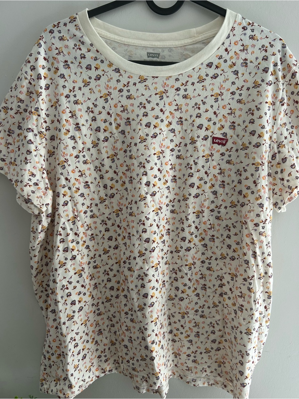 Levi's White Floral-Print Crewneck Tee XL Cottagecore